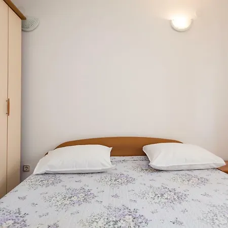 Gloria Apartment