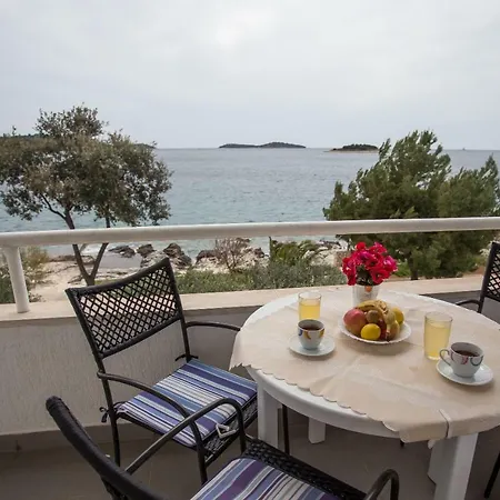 Apartment Gloria Primošten